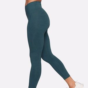 Outdoor Voices XL Tech Sweat 3/4 Leggings Green